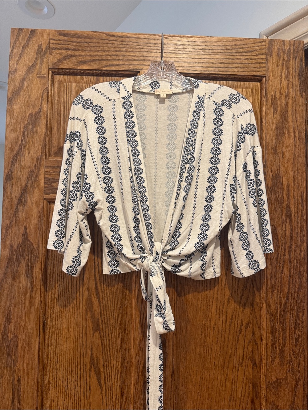 Hem & Thread Cream and Navy Tie-Front Crop Top